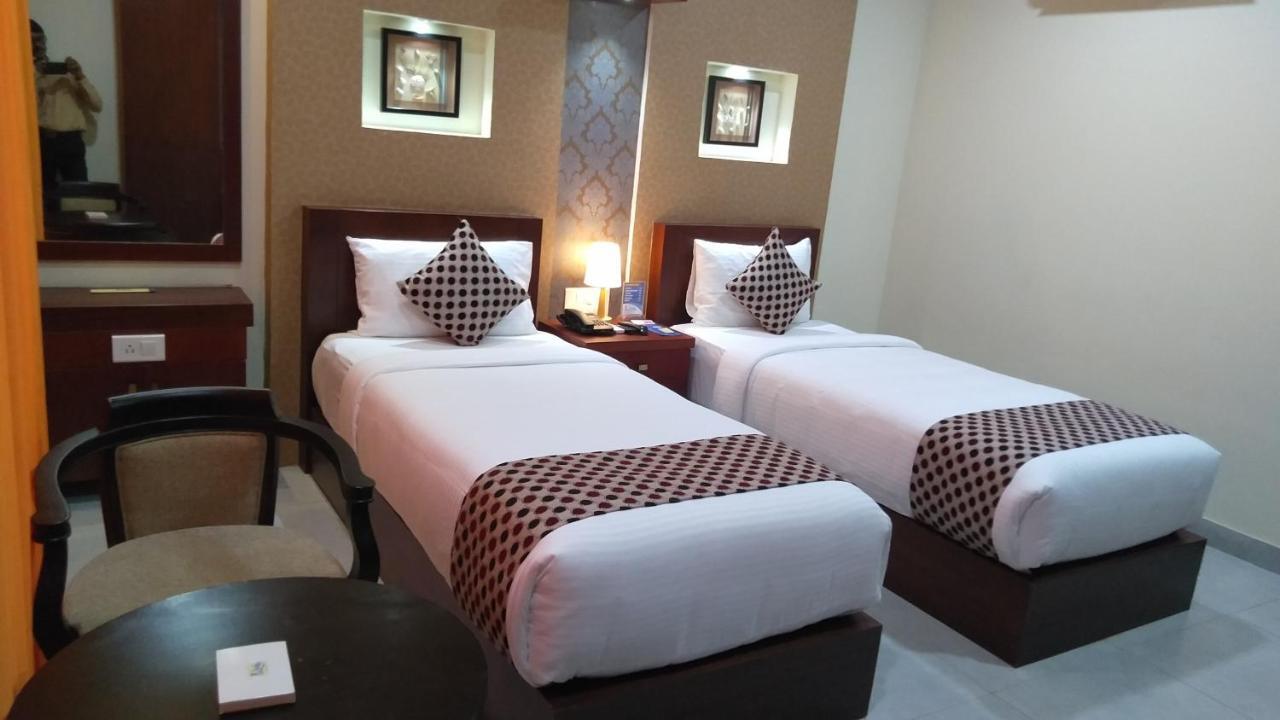 Rouba Residency Hotel Ponnāni Exterior foto
